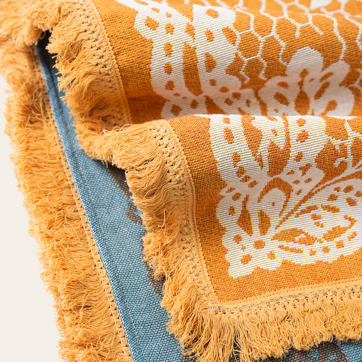 Siena Woven Throw & Picnic Rug
