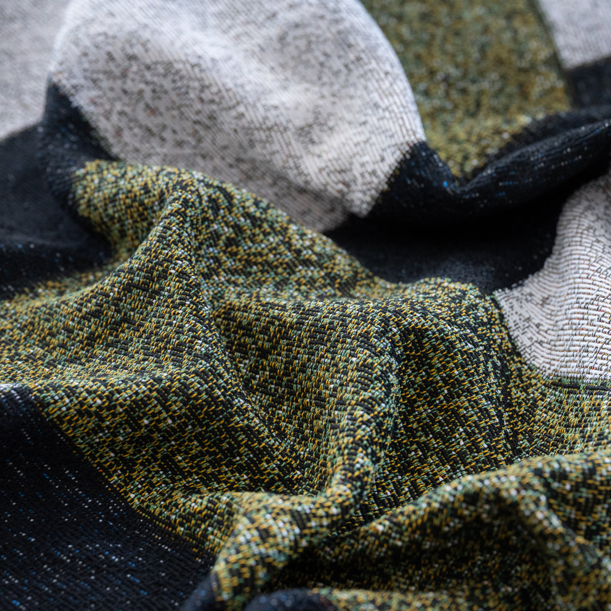 Torino Woven Throw & Picnic Rug