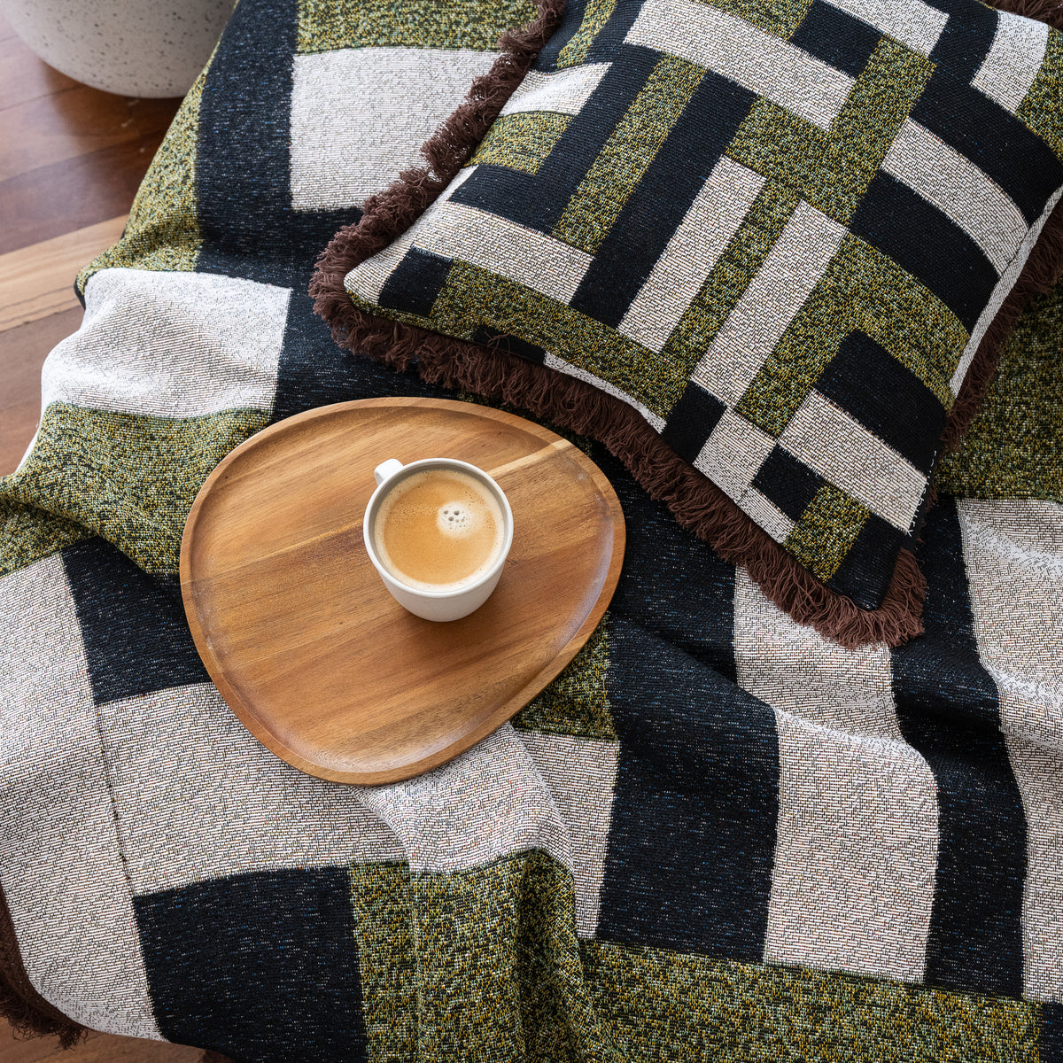 Torino Woven Throw & Picnic Rug